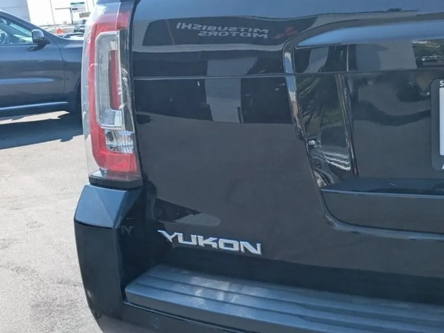 2018 Gmc Yukon SLT photo 1