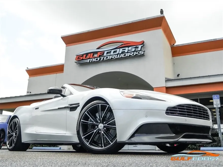 2014 Aston Martin Vanquish photo 1