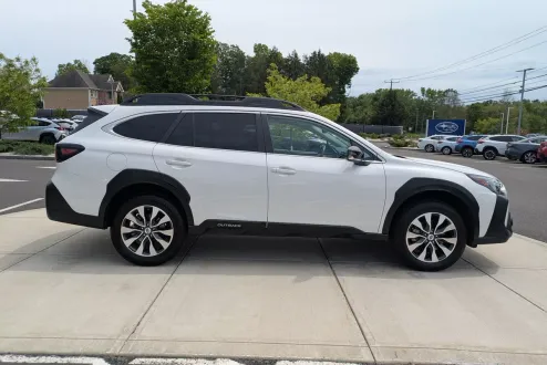 2024 Subaru Outback Limited photo 2
