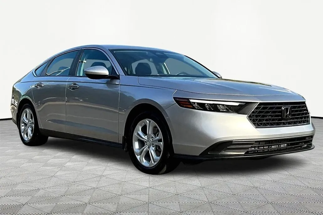 2024 Honda Accord LX photo 1