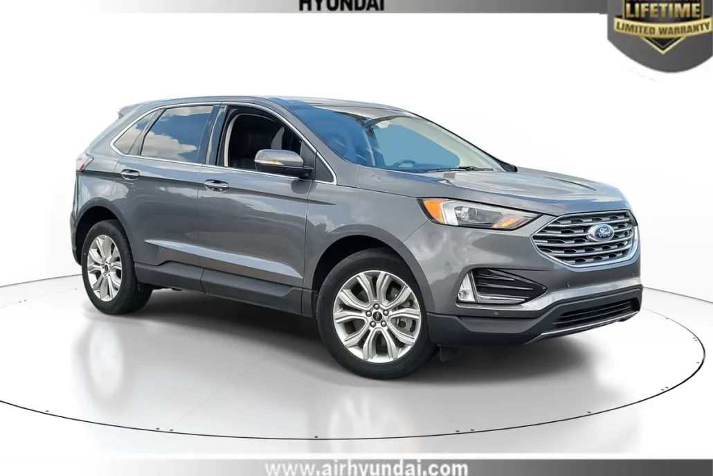 2024 Ford Edge Titanium photo 1