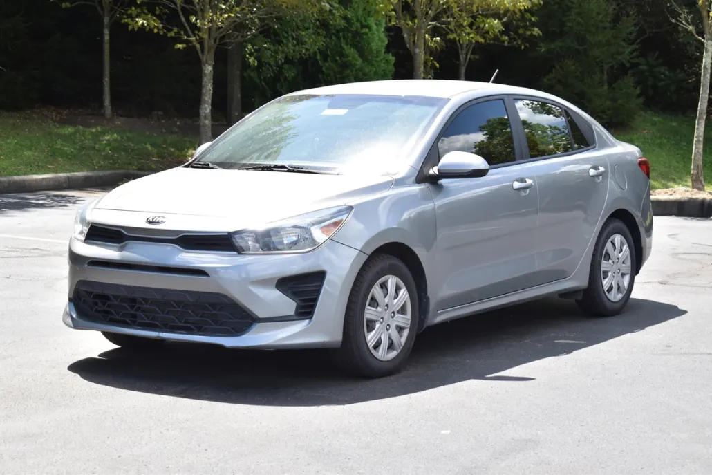 2021 Kia Rio S photo 1