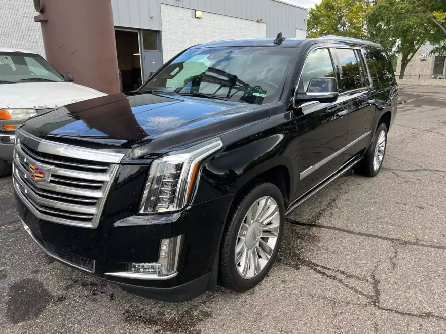 2016 Cadillac Escalade ESV Platinum photo 1