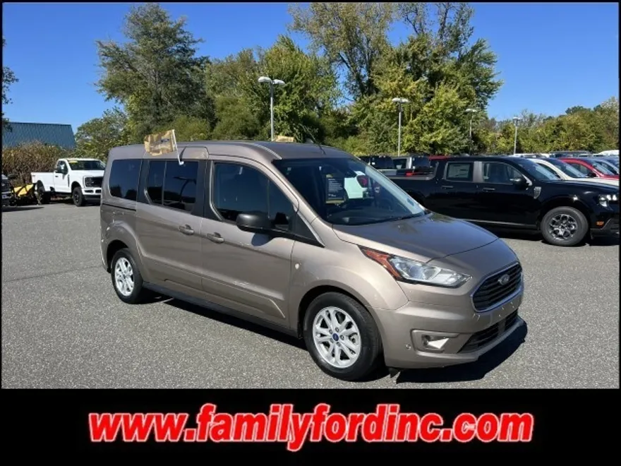 2020 Ford Transit Connect XLT photo 1