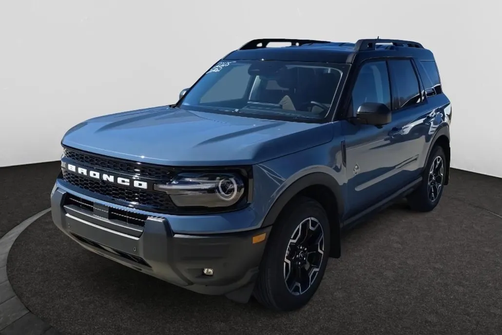 2025 Ford Bronco Sport Outer Banks photo 1