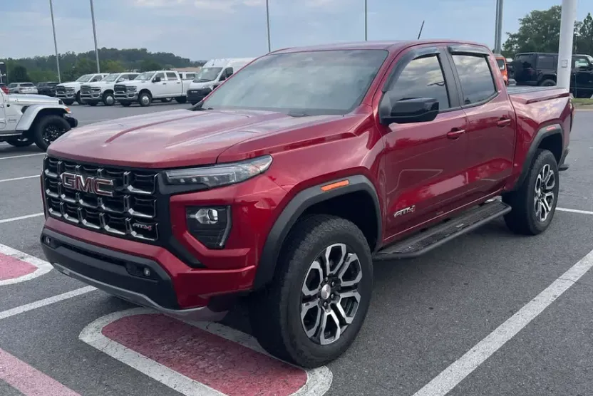 2024 Gmc Canyon AT4 photo 1