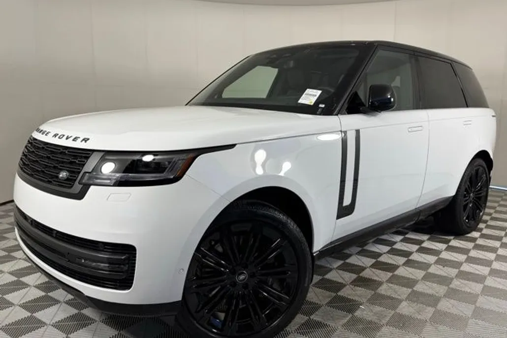 2025 Land Rover Range Rover SE photo 1