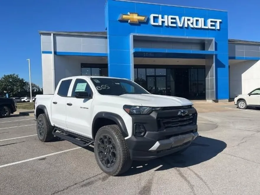 2026 Chevrolet Colorado Trail Boss photo 1