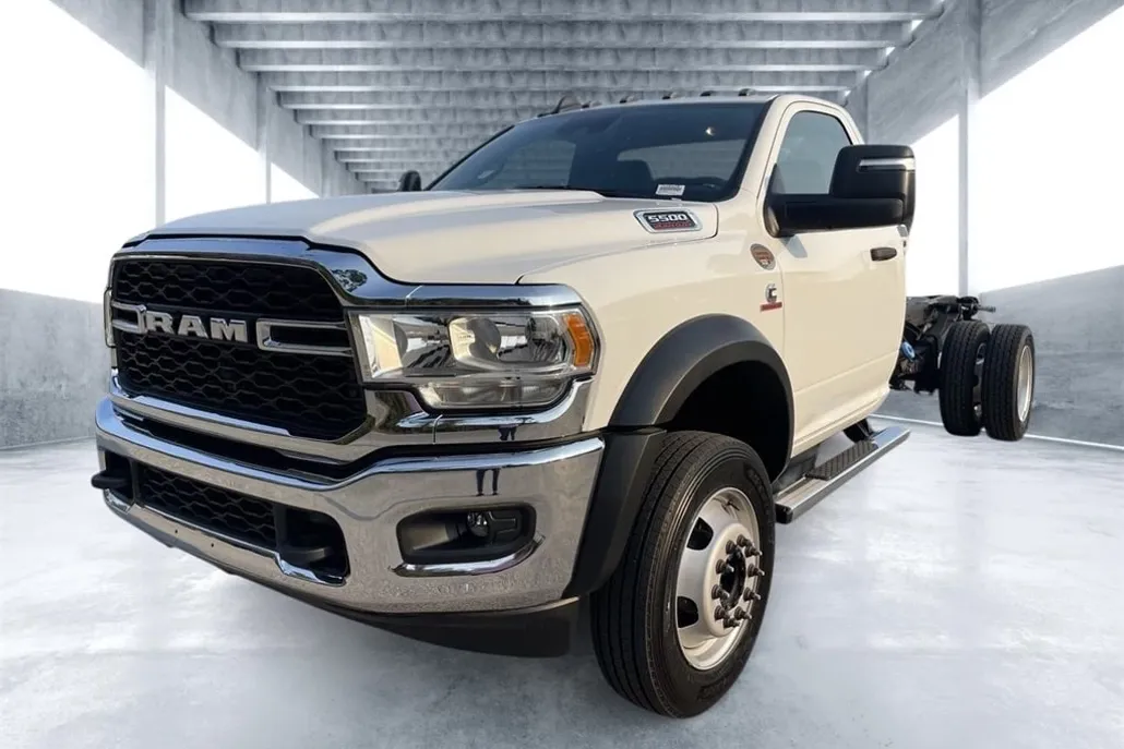 2024 Ram 5500 Tradesman photo 1