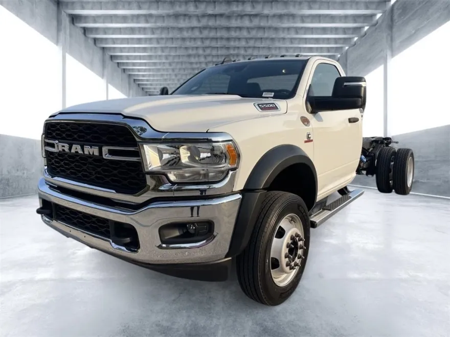 2024 Ram 5500 Tradesman photo 1