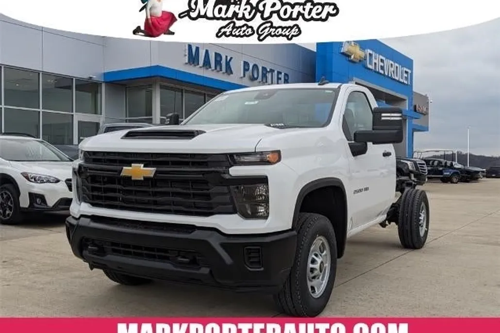2024 Chevrolet Silverado 2500HD photo 1