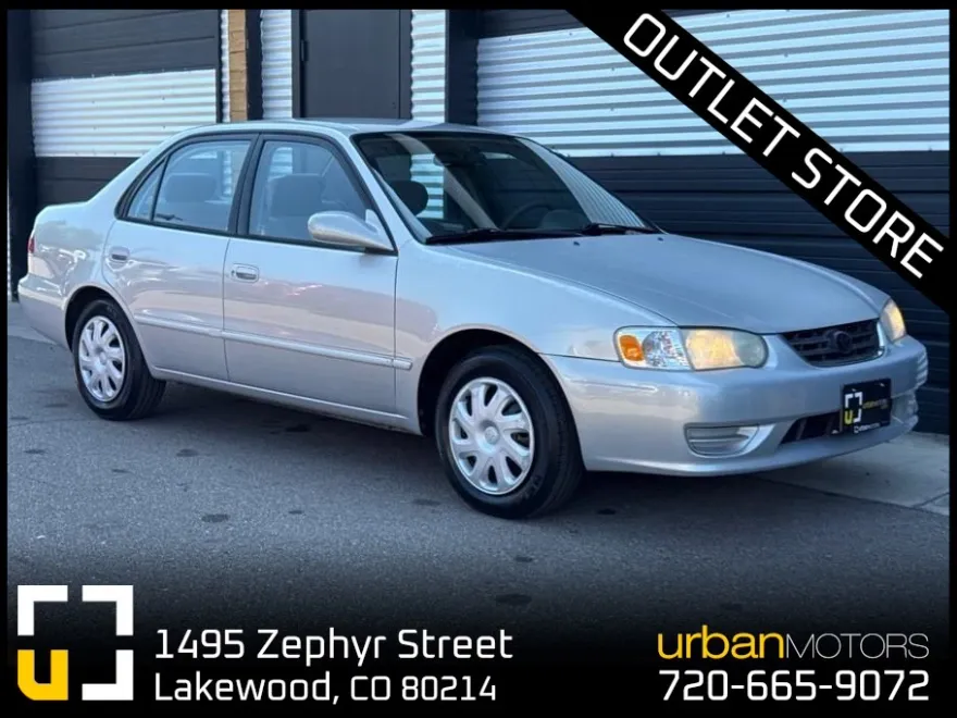 2001 Toyota Corolla LE photo 1