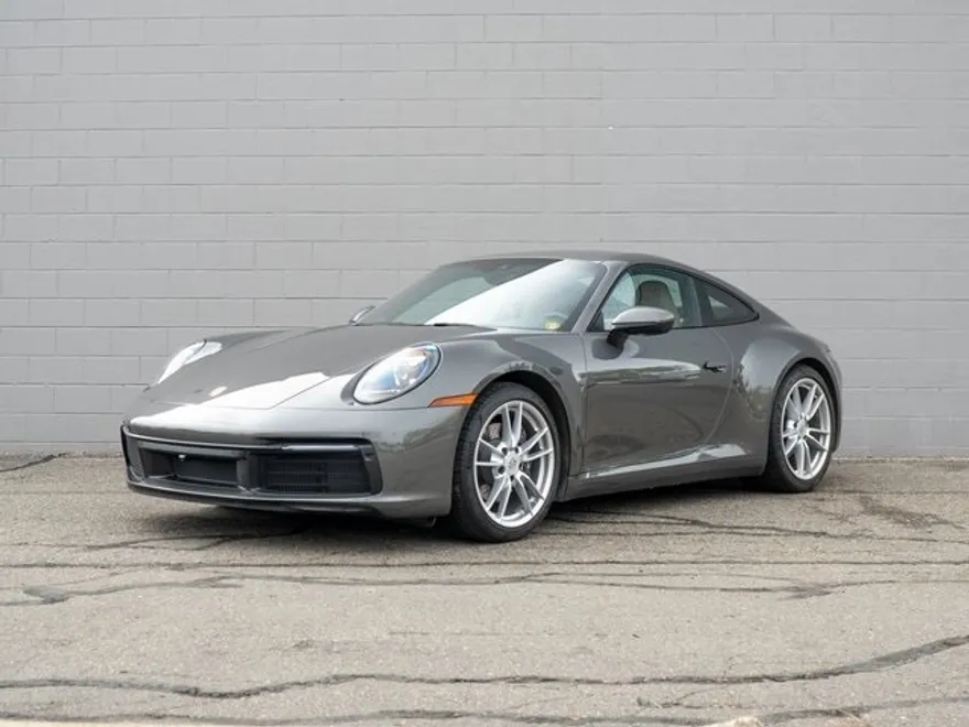 2024 Porsche 911 T 4 photo 1