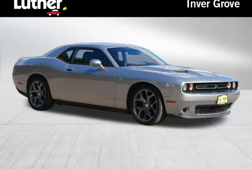 2015 Dodge Challenger SXT Plus photo 1