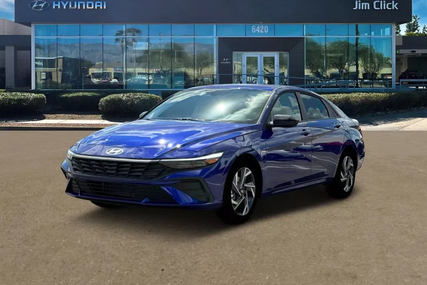 2025 Hyundai Elantra SEL Sport photo 1