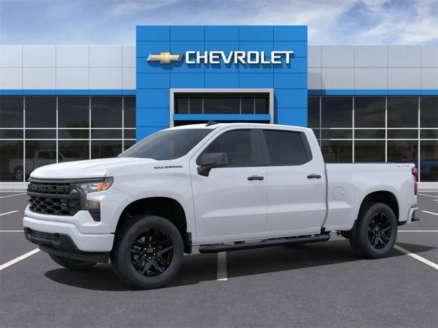 2025 Chevrolet Silverado 1500 Custom photo 1