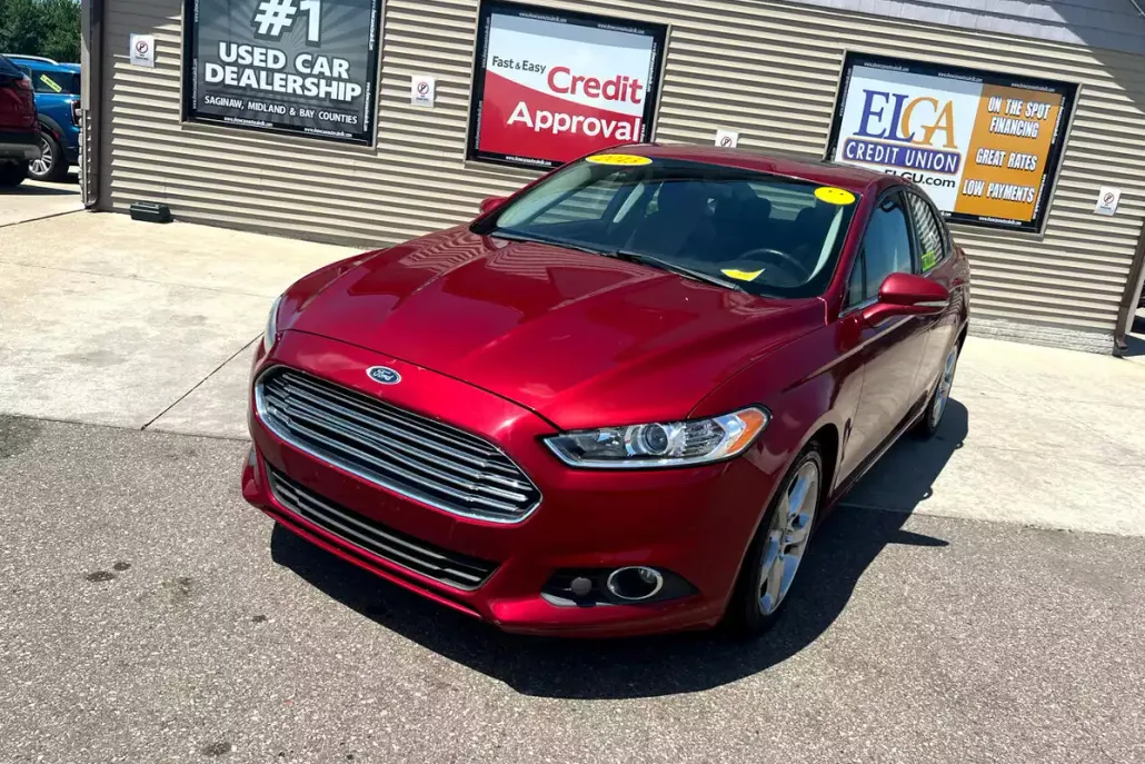 2015 Ford Fusion SE photo 1