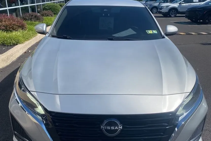 2023 Nissan Altima 2.5 SV photo 1