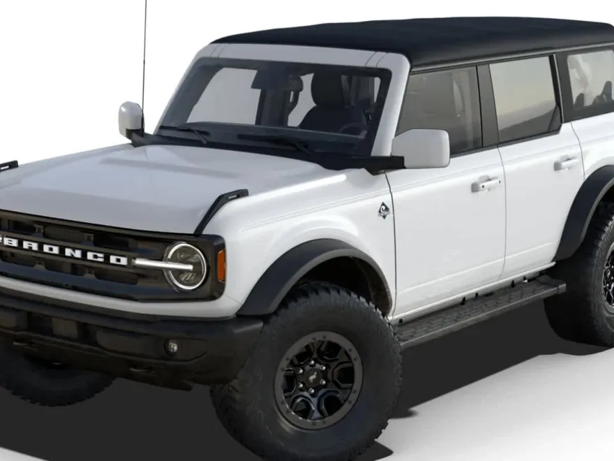 2025 Ford Bronco Outer Banks photo 1