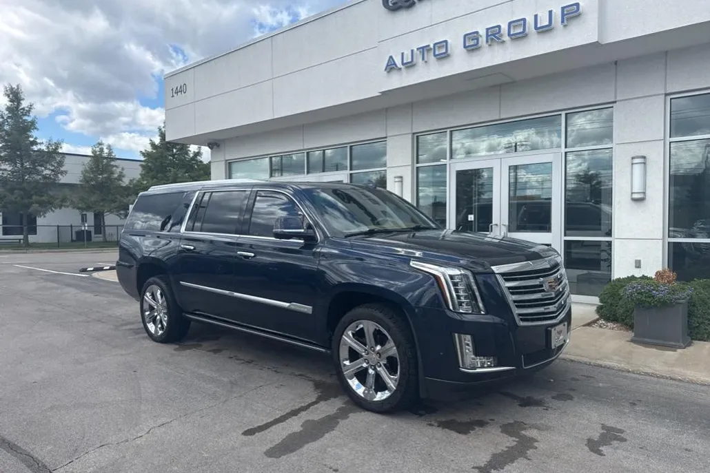 2020 Cadillac Escalade ESV Platinum photo 1