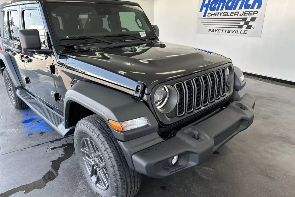 2025 Jeep Wrangler Sport S photo 1