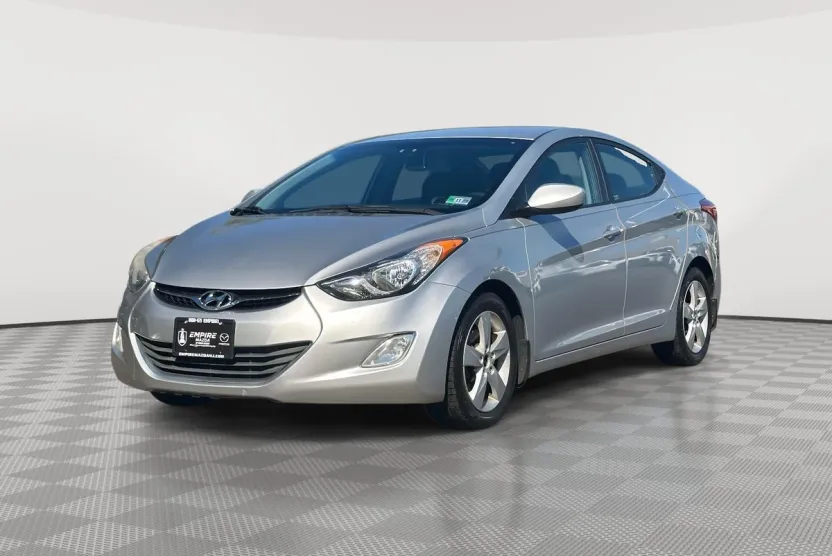 2013 Hyundai Elantra GLS photo 1