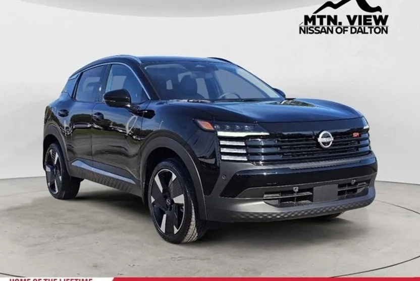 2025 Nissan Kicks SR photo 1