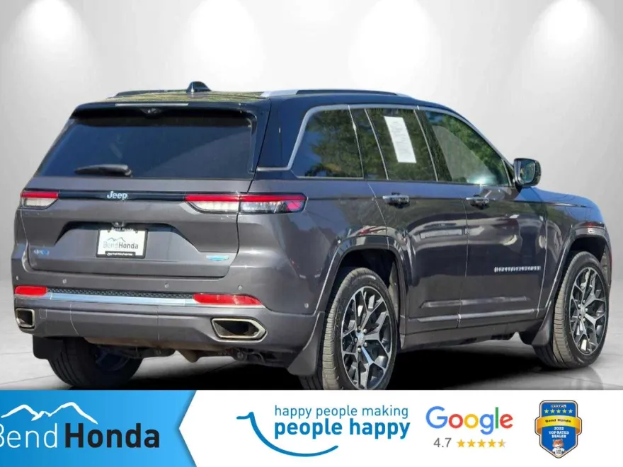 2022 Jeep Cherokee Summit 4xe photo 1