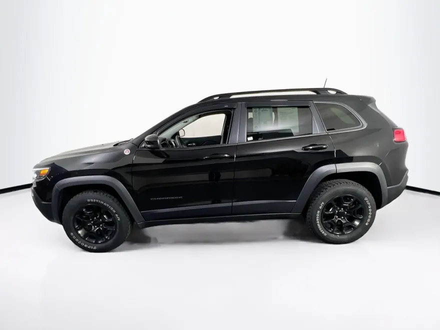2022 Jeep Cherokee Trailhawk photo 1