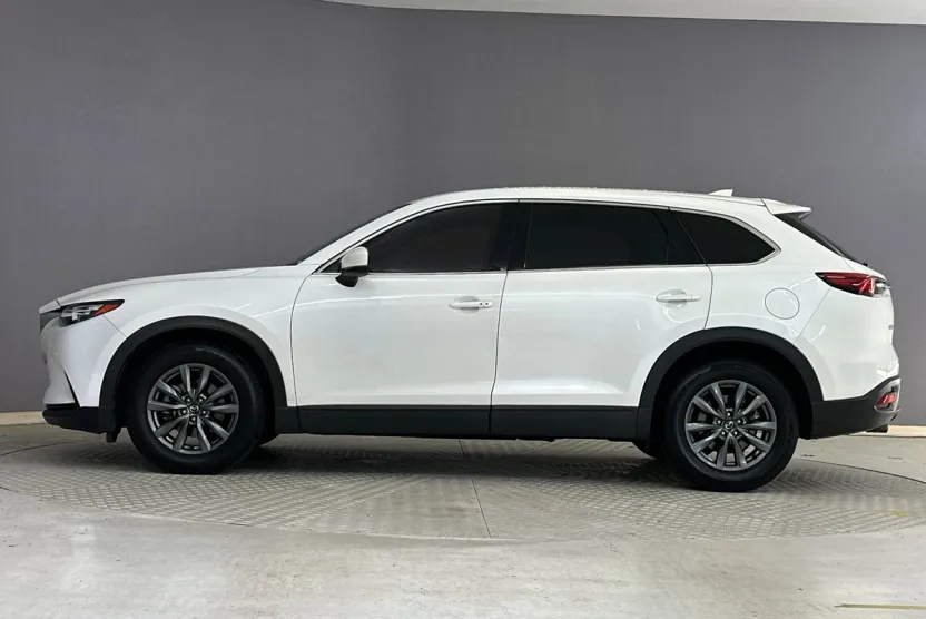 2021 Mazda CX-9 Touring photo 1