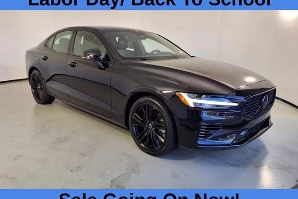 2024 Volvo S60 Recharge Ultimate Black Edition photo 1