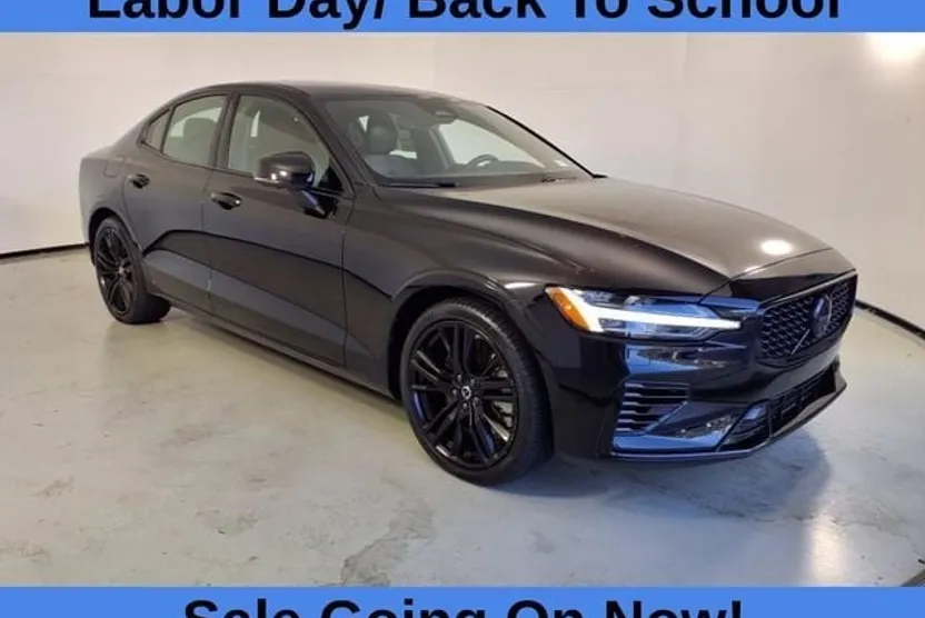 2024 Volvo S60 Recharge Ultimate Black Edition photo 1