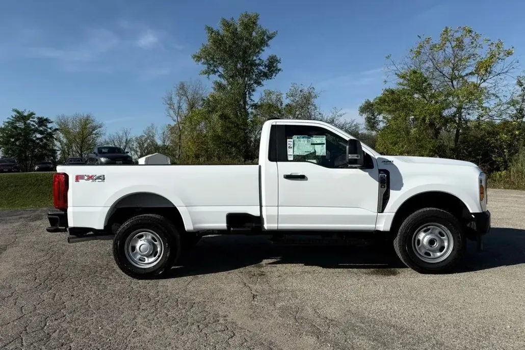 2024 Ford F-350 XL photo 1