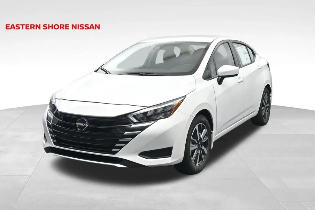 2025 Nissan Versa 1.6 SV photo 1