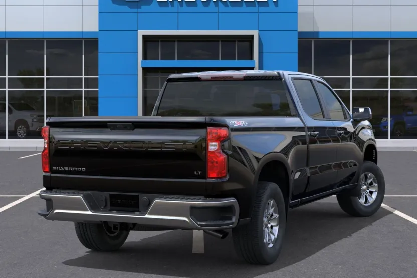 2026 Chevrolet Silverado 1500 LT photo 1