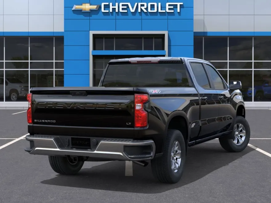 2026 Chevrolet Silverado 1500 LT photo 1