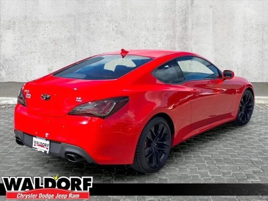 2013 Hyundai Genesis Coupe 3.8 R-Spec photo 1