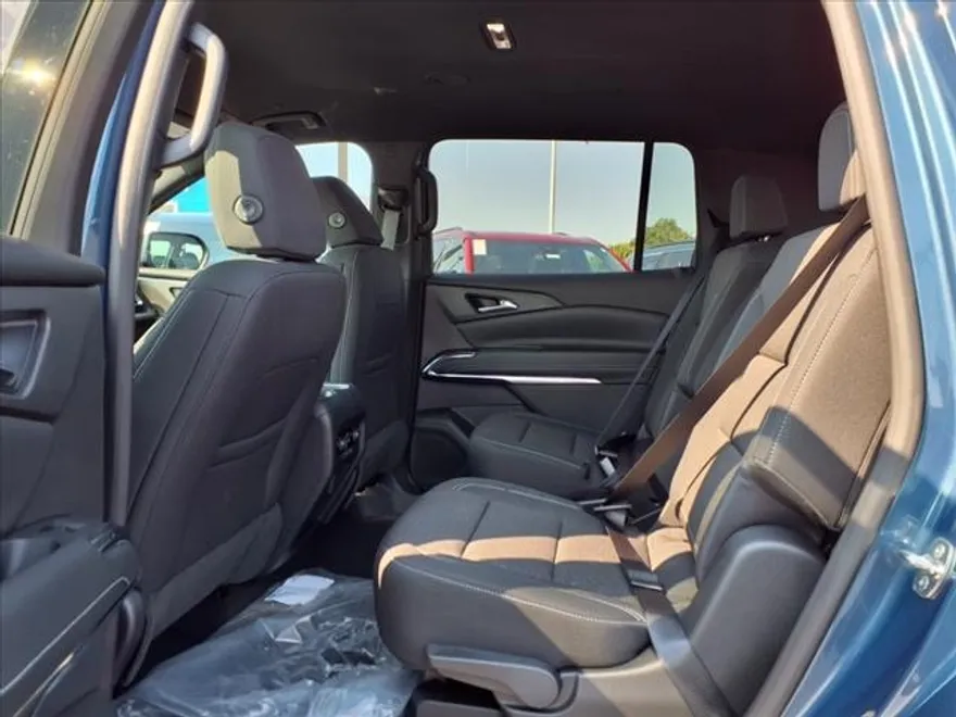 2026 Chevrolet Traverse photo 1