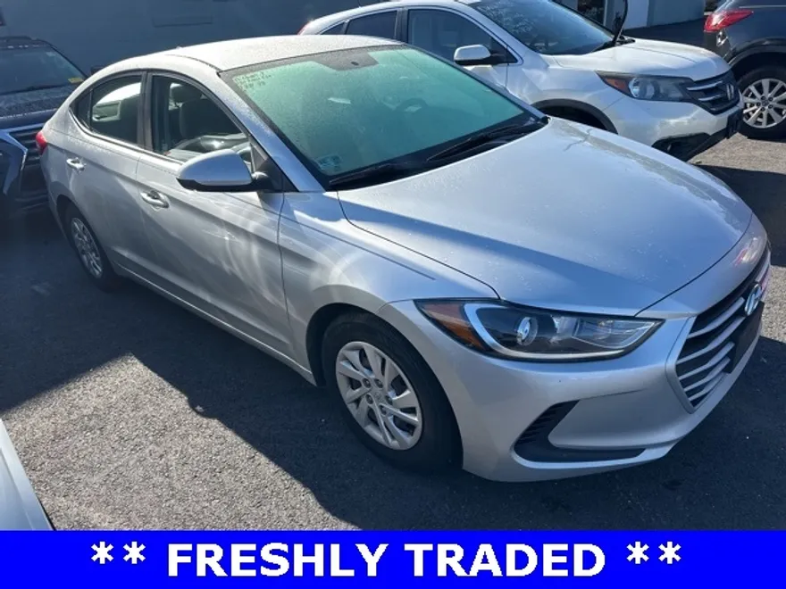 2018 Hyundai Elantra SE photo 1