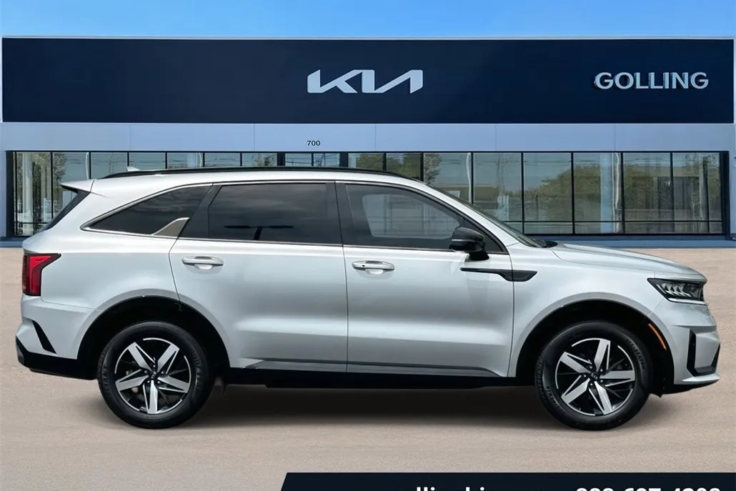 2021 Kia Sorento S photo 1