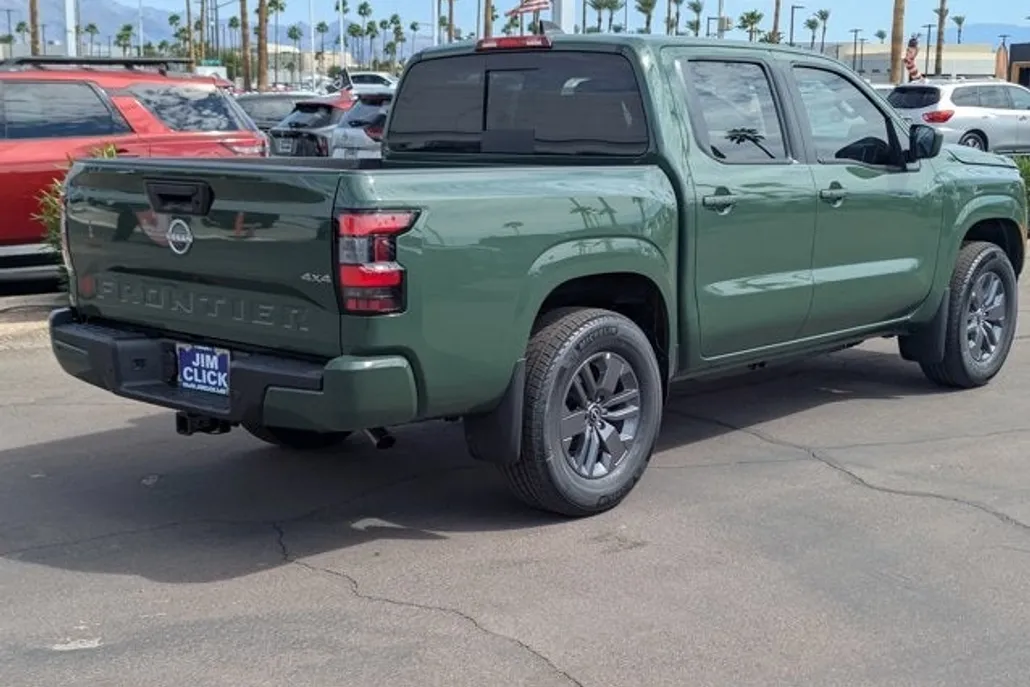 2026 Nissan Frontier Crew Cab SV photo 1
