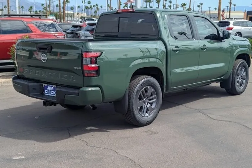 2026 Nissan Frontier Crew Cab SV photo 1