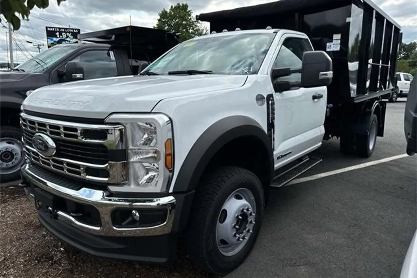 2024 Ford F-550 XL photo 1