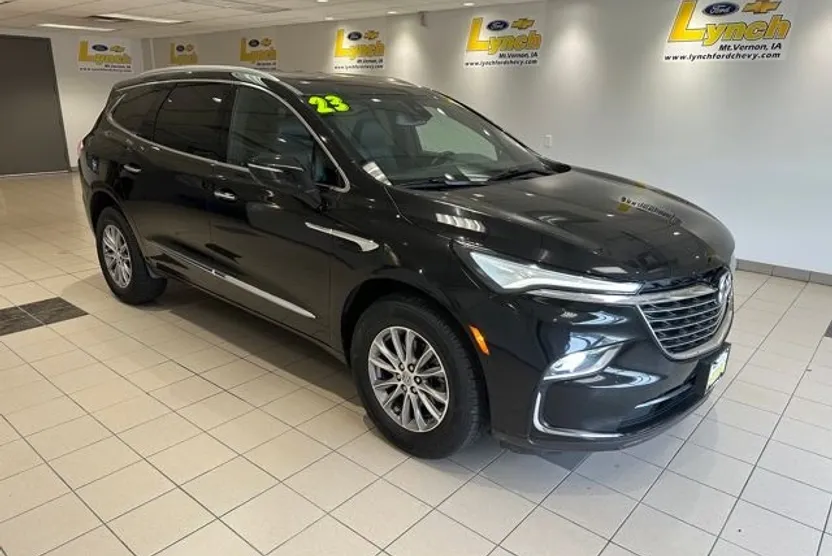 2023 Buick Enclave Essence photo 1
