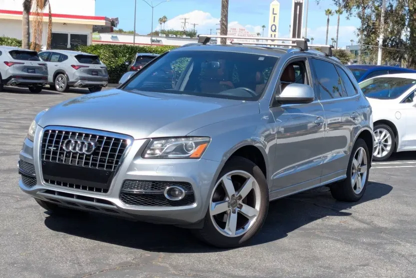 2011 Audi Q5 Premium Plus photo 1