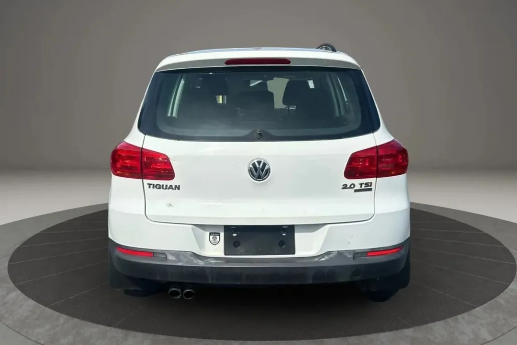 2015 Volkswagen Tiguan Sport photo 1