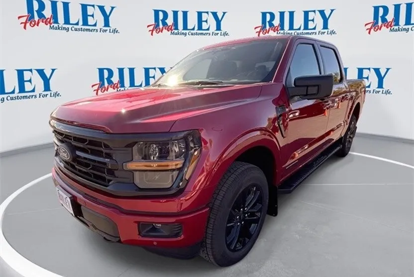 2025 Ford F-150 XLT photo 1