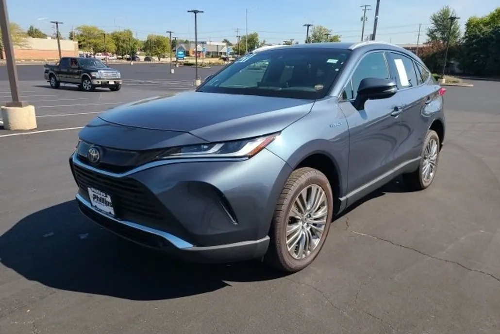 2021 Toyota Venza Limited photo 1