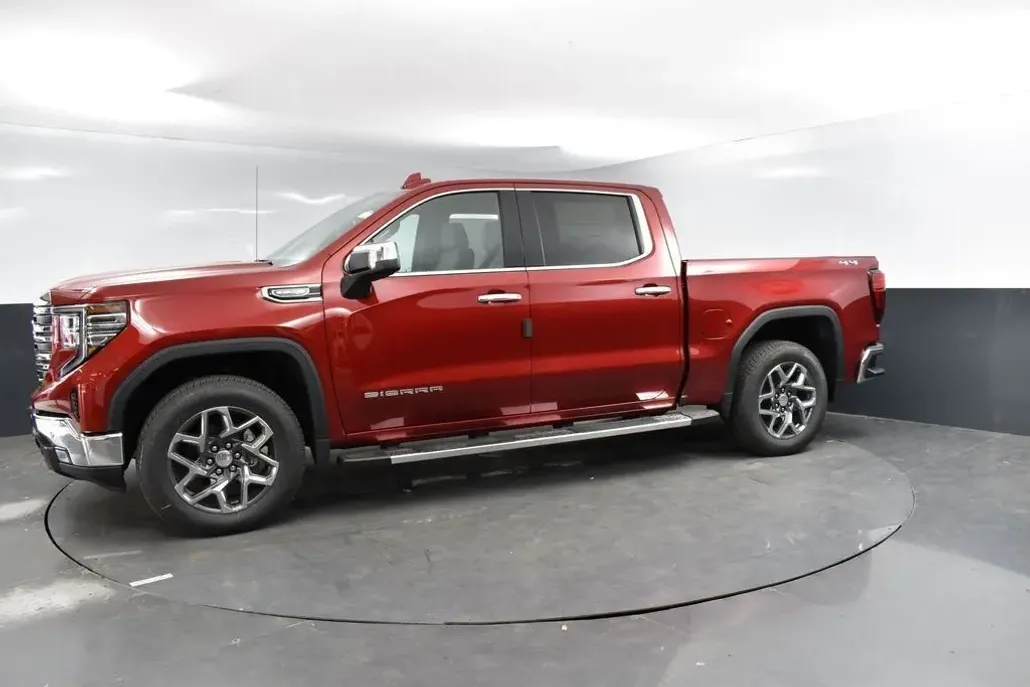 2026 Gmc Sierra 1500 SLT photo 1