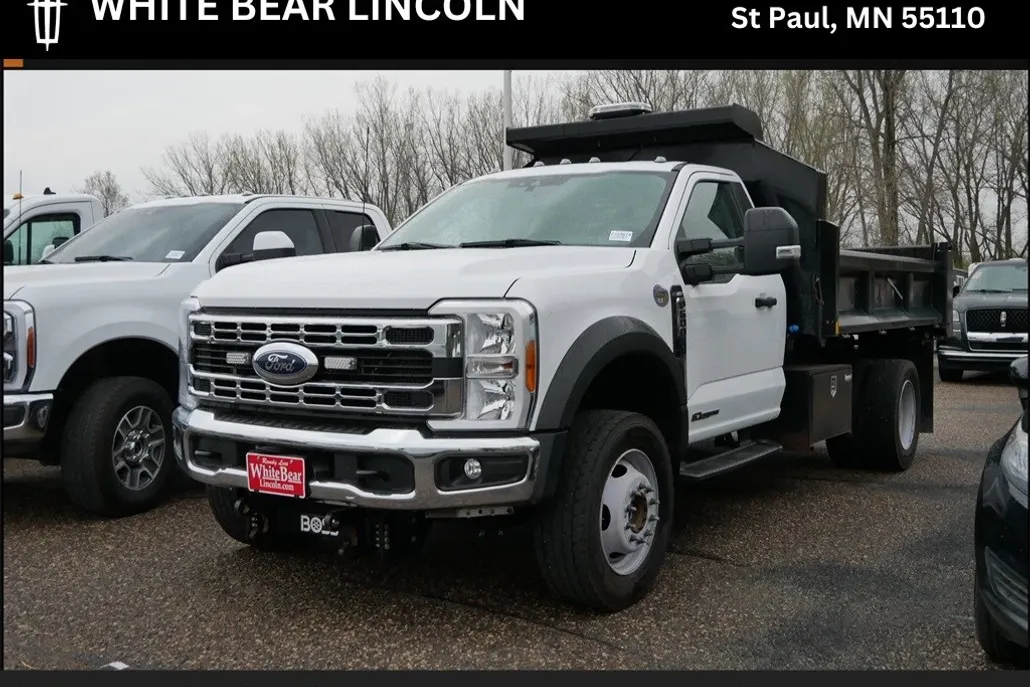 2023 Ford F-600 photo 1